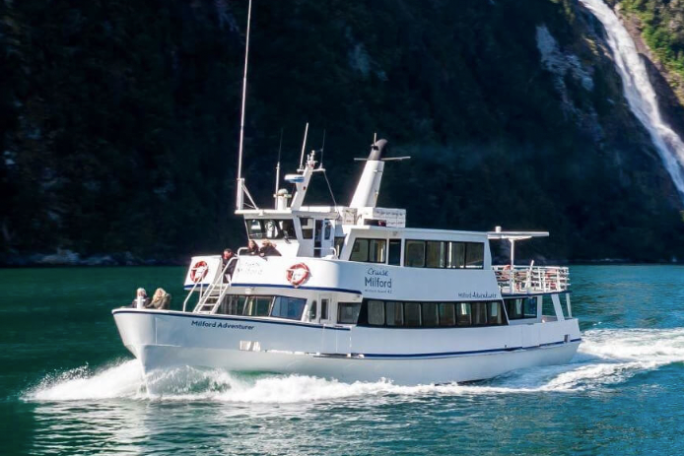 a small boat in a body of water